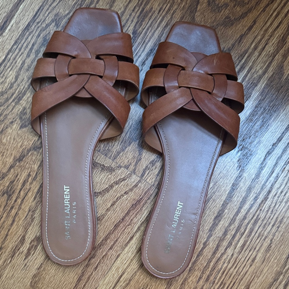 Saint Laurent Tribute Leather Sandals
